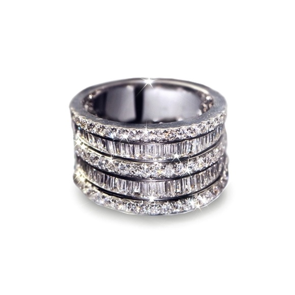 Solid 925 Stamped Silver 8.6ct White Sapphire Ring - Picture 8 of 8